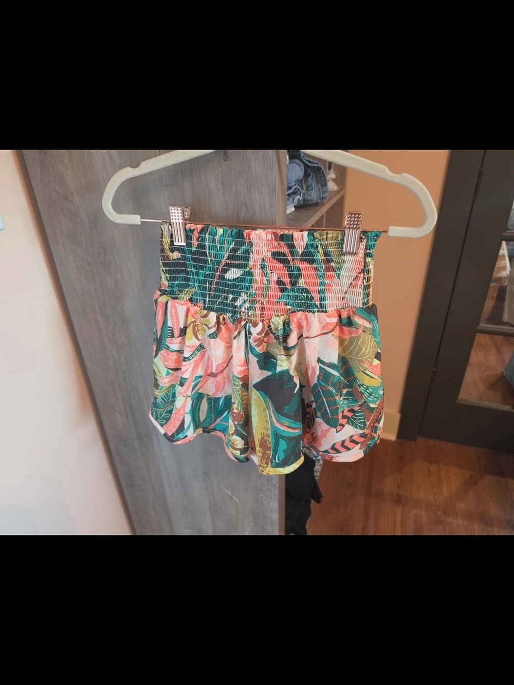 Aerie Offline Women’s Tropical Print Smocked Waist Shorts - Multicolor